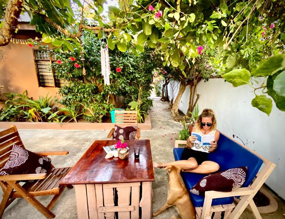 Villa Orchid Beach Guest House Bwejuu Exterior foto